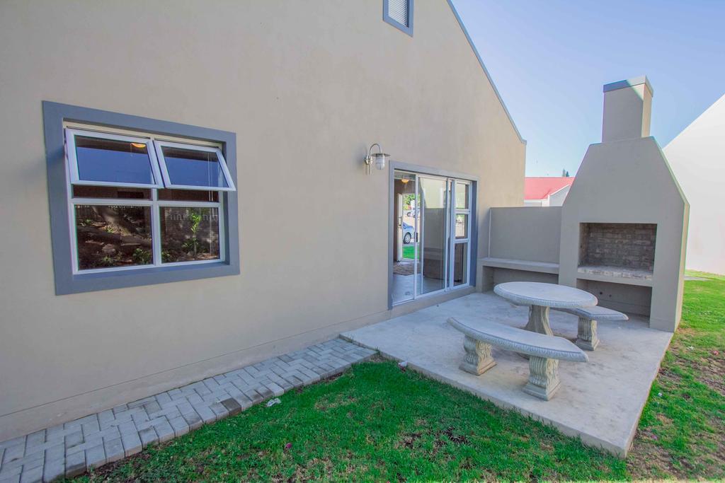 El Dorado 65 Luxury Self Catering Villa Oudtshoorn Eksteriør billede